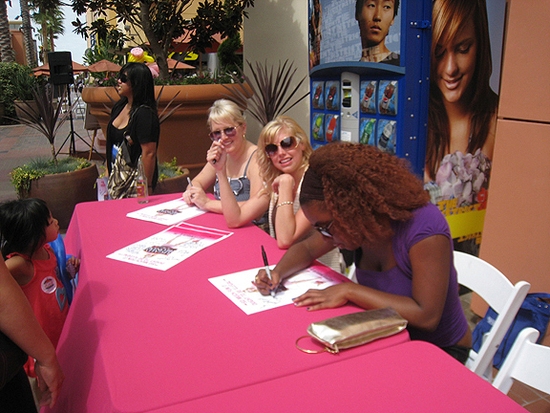 Photo Coverage: Legally Blonde The Musical Day in the O.C. Image