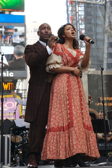 Quentin Earl Darrington and Stephanie Umoh perform "Wheels of a Dream" from "Ragtime" Photo