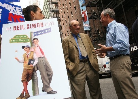 Photo Flash: Neil Simon Endorses Mayor Bloomberg Image