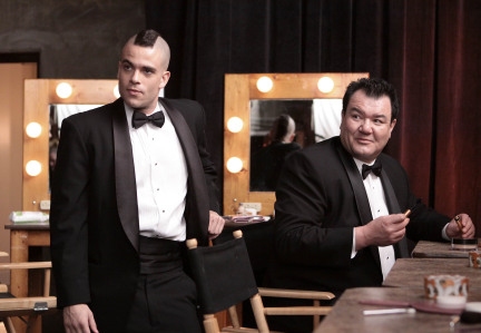 Photo Flash: Chenoweth, Groban and Garber Guest On Fox's GLEE! Image