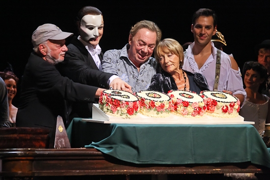 Photo Coverage: THE PHANTOM OF THE OPERA 's 9000th Performance on Broadway - Curtain Call Image