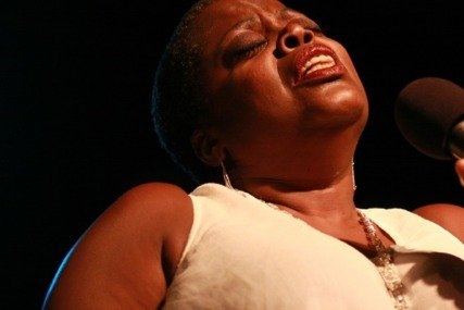 Photo Flash: LILLIAS WHITE LIVE! At The Triad Image
