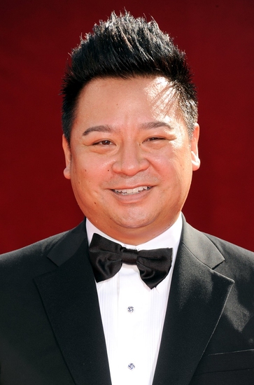 Photo Coverage: 2009 Emmy Awards - Arrivals - The Men Image
