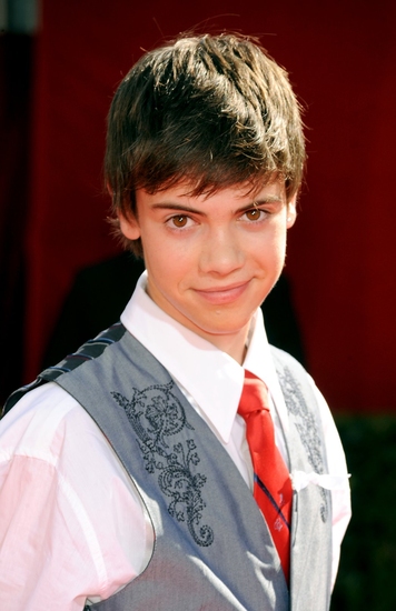 Photo Coverage: 2009 Emmy Awards - Arrivals - The Men Image