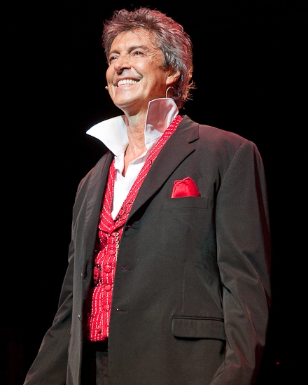 Photo Coverage: Tommy Tune Performs 'STEPS IN TIME' For Friends In Deed Benefit Gala Image
