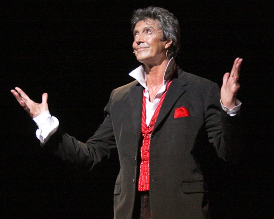 Photo Coverage: Tommy Tune Performs 'STEPS IN TIME' For Friends In Deed Benefit Gala Image