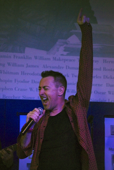 Photo Coverage: Alan Cumming Sings and Signs 'BLUE CAR' at Barnes & Noble Image
