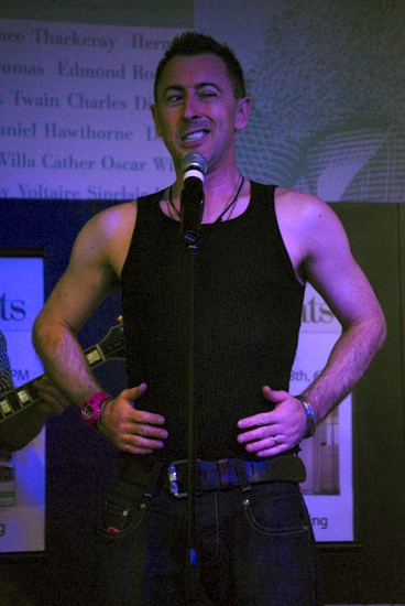 Photo Coverage: Alan Cumming Sings and Signs 'BLUE CAR' at Barnes & Noble Image