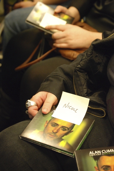 Photo Coverage: Alan Cumming Sings and Signs 'BLUE CAR' at Barnes & Noble Image
