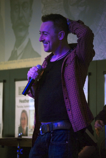 Photo Coverage: Alan Cumming Sings and Signs 'BLUE CAR' at Barnes & Noble Image
