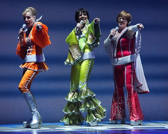 Photo Coverage: Beth Leavel and the New MAMMA MIA! Cast Take A Bow! Image