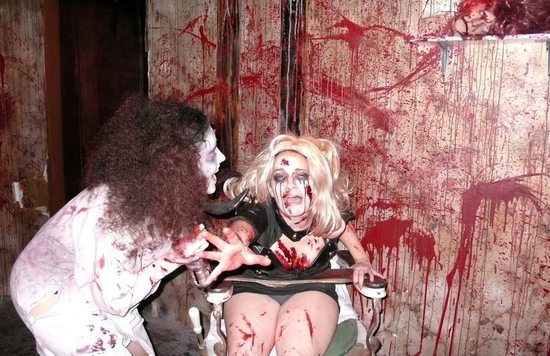 Photo Coverage: Halloween Horrors at BLOOD MANOR!  Image