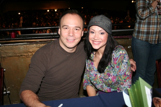 Photo Coverage: 23rd Annual Broadway Flea Market & Grand Auction  - Celebrity Tables  Image