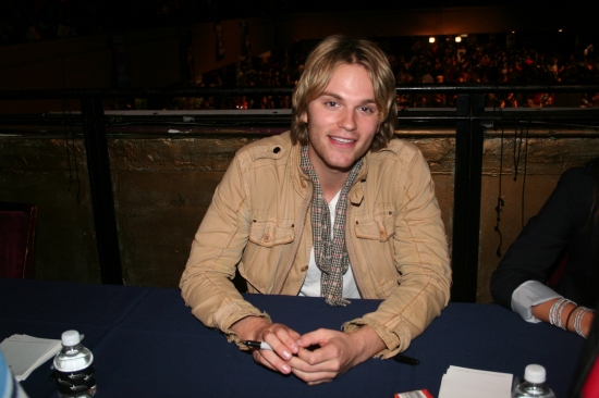 Photo Coverage: 23rd Annual Broadway Flea Market & Grand Auction  - Celebrity Tables  Image