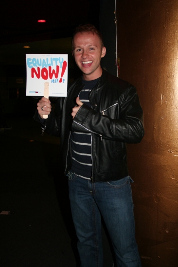 Photo Coverage: 23rd Annual Broadway Flea Market & Grand Auction - Celebrity Tables Image