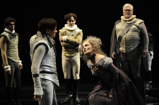 Photo Flash: CST Began Its 2009/10 Series With Barbara Gaines Directing RICHARD III 9/23-11/22 Image