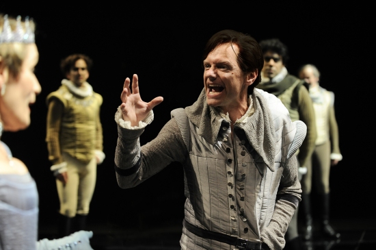 Photo Flash: CST Began Its 2009/10 Series With Barbara Gaines Directing RICHARD III 9/23-11/22 Image