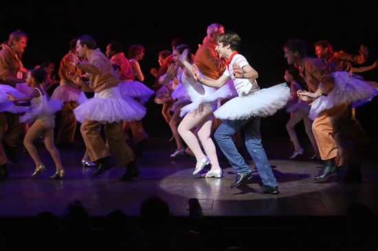 Photo Coverage: Tony Winner Kiril Kulish Bids Farewell to Broadway's BILLY ELLIOT Image