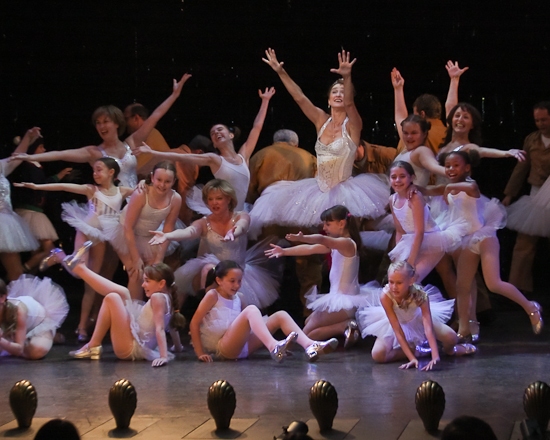 Photo Coverage: Tony Winner Kiril Kulish Bids Farewell to Broadway's BILLY ELLIOT Image