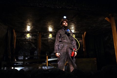 Photo Flash: UNDERGROUND Presented by Clockwork Theatre Image