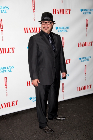 Photo Coverage: HAMLET Opening Night on Broadway - Arrivals Image
