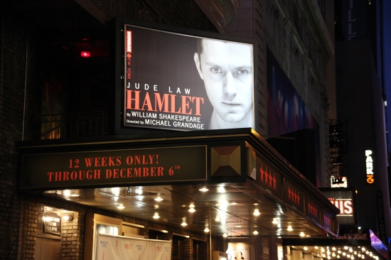 Photo Coverage: HAMLET Opening Night on Broadway - Arrivals Image