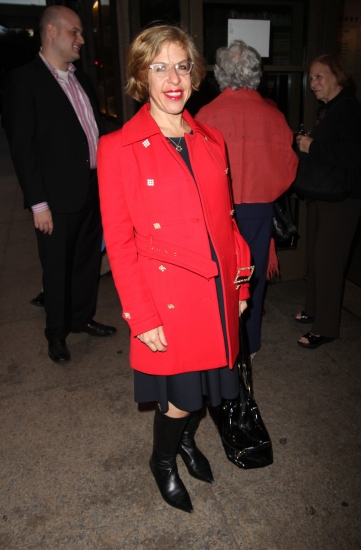Photo Coverage: THE ROYAL FAMILY - Opening Night Arrivals Image