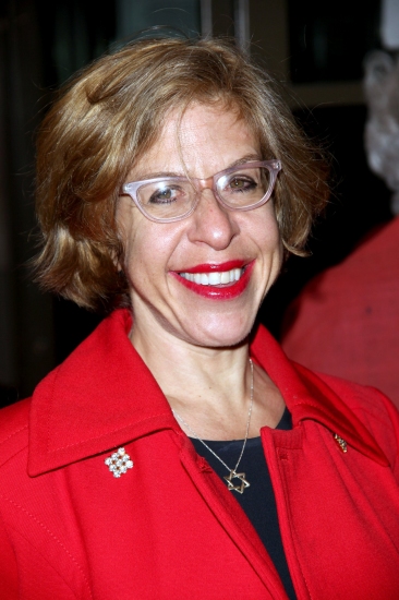 Photo Coverage: THE ROYAL FAMILY - Opening Night Arrivals Image