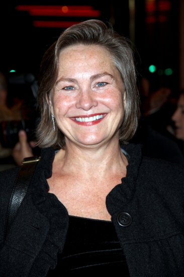 Photo Coverage: THE ROYAL FAMILY - Opening Night Arrivals Image
