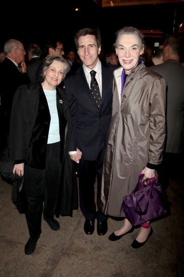 Photo Coverage: THE ROYAL FAMILY - Opening Night Arrivals Image