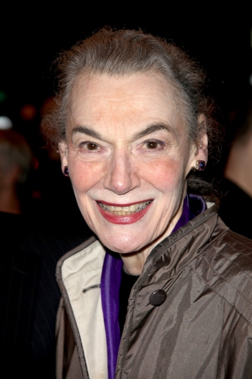 Photo Coverage: THE ROYAL FAMILY - Opening Night Arrivals Image