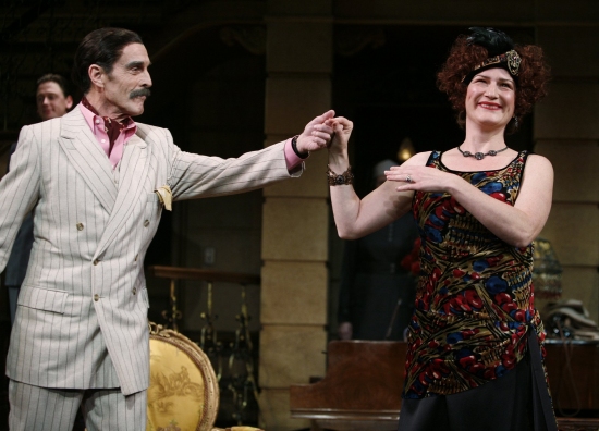 Photo Coverage: THE ROYAL FAMILY - Curtain Call Image