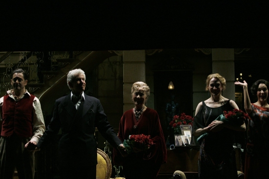 Photo Coverage: THE ROYAL FAMILY - Curtain Call Image