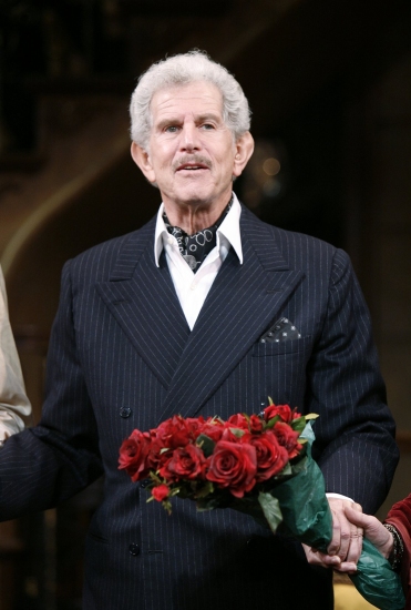 Photo Coverage: THE ROYAL FAMILY - Curtain Call Image