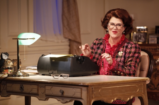 Photo Flash: THE LADY WITH ALL THE ANSWERS At The Cherry Lane Theatre Image