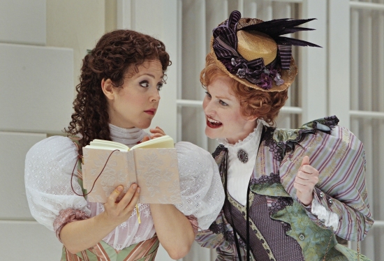 Photo Flash: THE IMPORTANCE OF BEING EARNEST Image