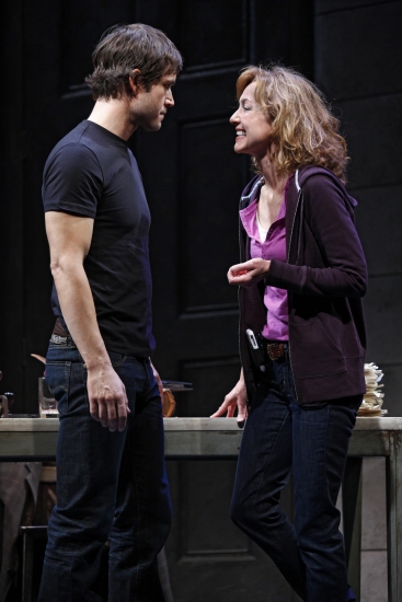 Photo Flash: Mark-Paul Gosselaar, Justin Kirk and Julie White in the Roundabout's THE UNDERSTUDY Image