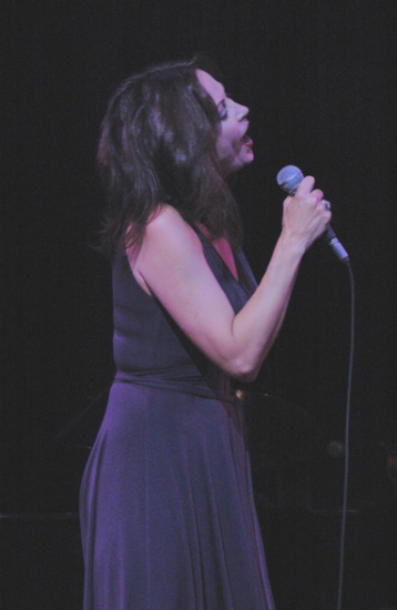 Photo Coverage: All of Me - Linda Eder at Town Hall - Performance! Image