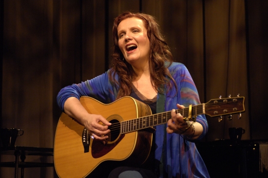 Photo Flash: Maureen McGovern stars in LONG AND WINDING ROAD Image