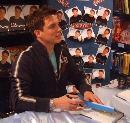 Photo Flash: U.K.'s John Barrowman Promotes New Autobiography, 'I Am What I Am' Image