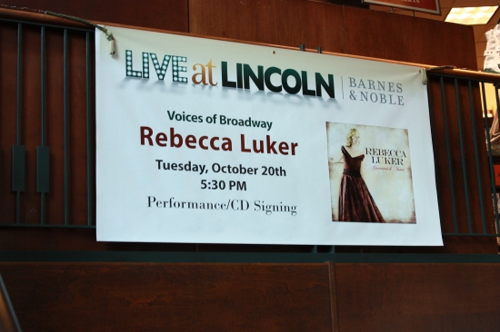 Barnes and Noble welcomes Rebecca Luker Photo