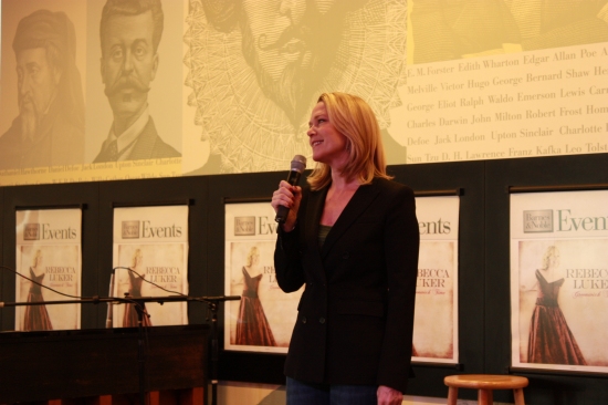 Photo Flash: Rebecca Luker Celebrates GREENWICH TIME at Barnes & Noble Image