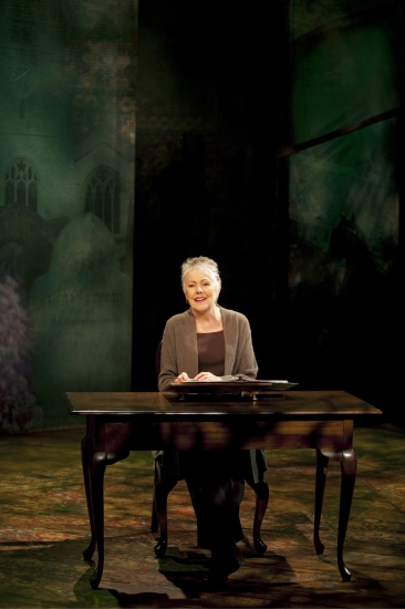 Photo Flash: Lynn Redgrave in MTC's NIGHTINGALE Image