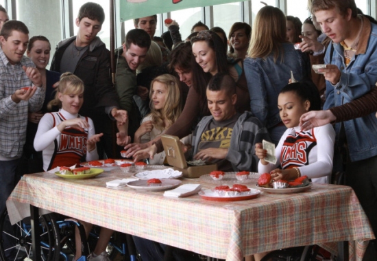 Photo Flash: GLEE - Episode Sneak Peek - 'Wheels' Image