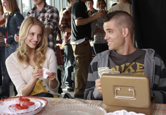 Photo Flash: GLEE - Episode Sneak Peek - 'Wheels' Image