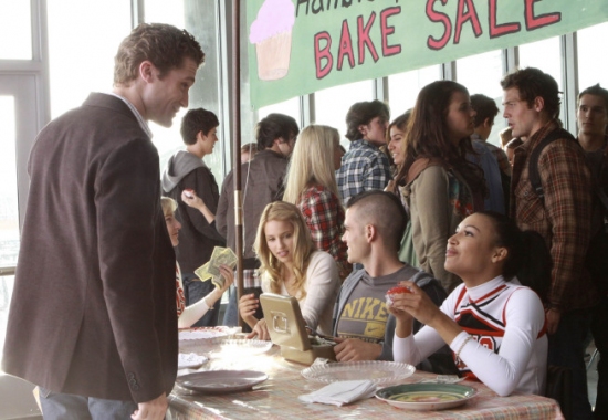 Photo Flash: GLEE - Episode Sneak Peek - 'Wheels' Image