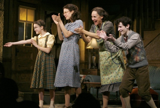 Gracie Bea Lawrence, Jessica Hecht, Laurie Metcalf and Noah Robbins
 Photo