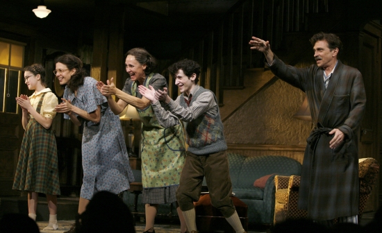 Gracie Bea Lawrence, Jessica Hecht, Laurie Metcalf and Noah Robbins
 Photo