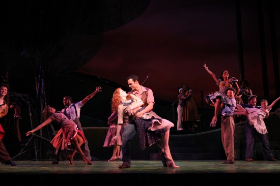 Photo Flash: FINIAN'S RAINBOW 'Shines' at Broadway's St. James Theatre Image
