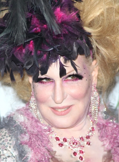 Photo Coverage: Bette Midler's HULAWEEN 2009 Benefit Image